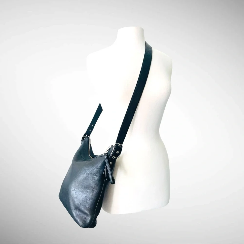 VTG COACH 9188 BLACK LEATHER SHOULDER BAG SILVER HARDWARE